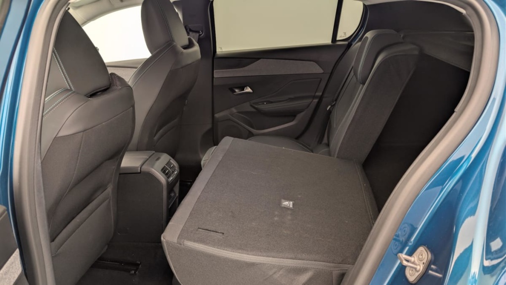 PEUGEOT 308 Hybrid 145 e-DCS6 Allure - ref: 1-369673 - Photo 12