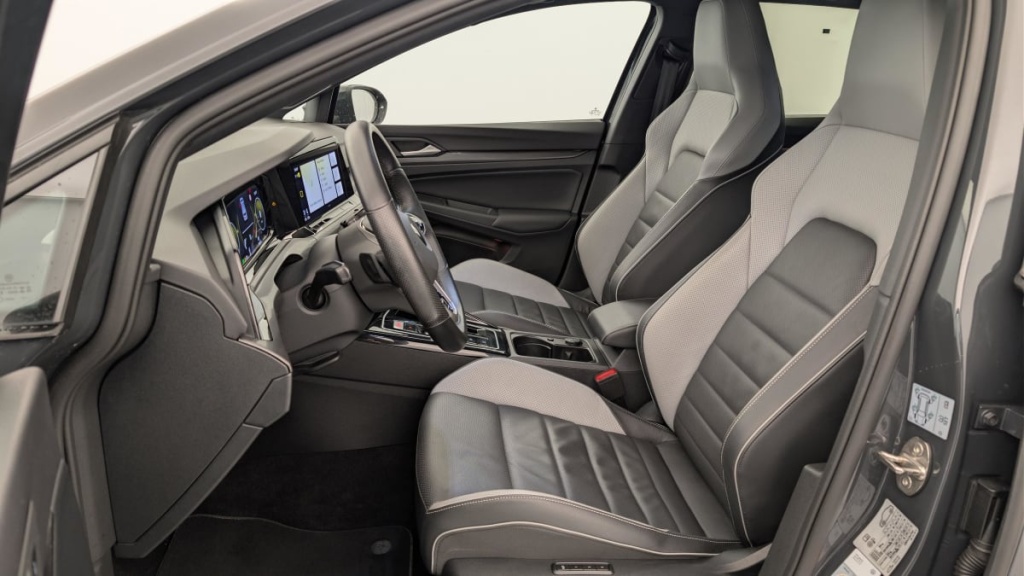 VOLKSWAGEN Golf 2.0 TDI SCR 200 DSG7 GTD - ref: 1-369728 - Photo 16