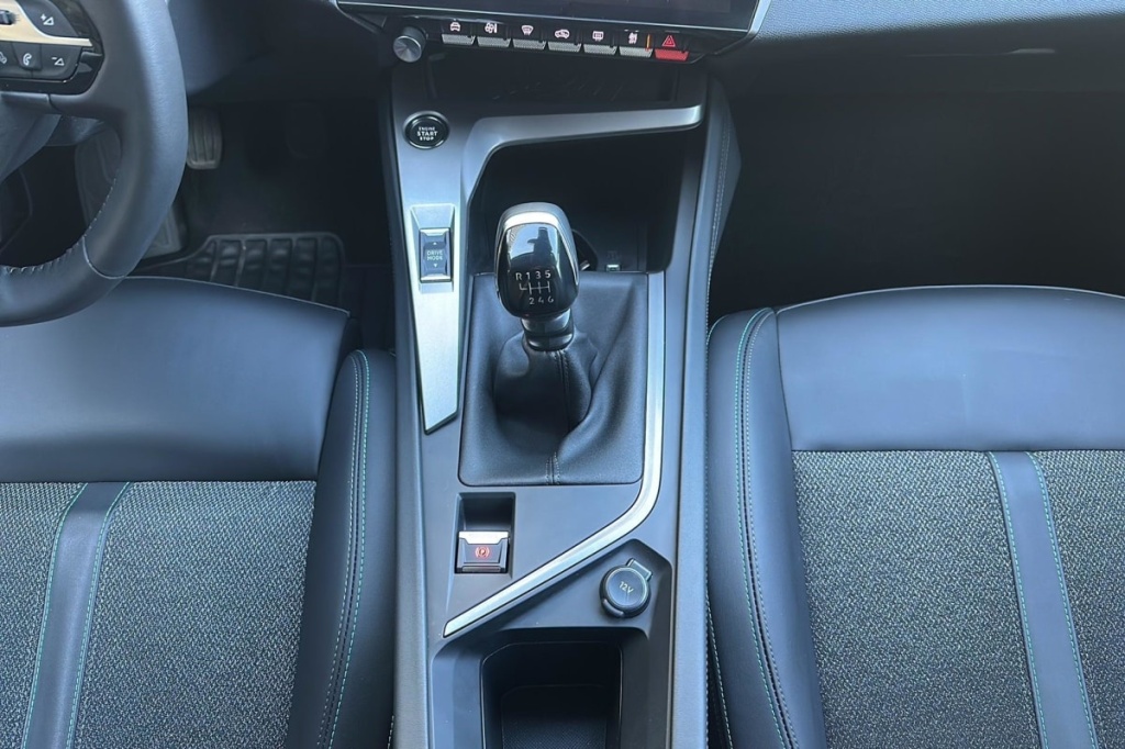 PEUGEOT 308 SW PureTech 130ch S S BVM6 Allure - ref: 1-369750 - Photo 17