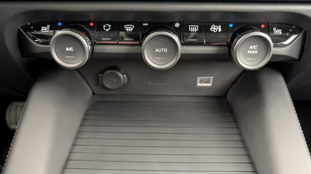 CITROEN C5 X PureTech 130 EAT8 Plus - ref: 1-369772 - Photo 13