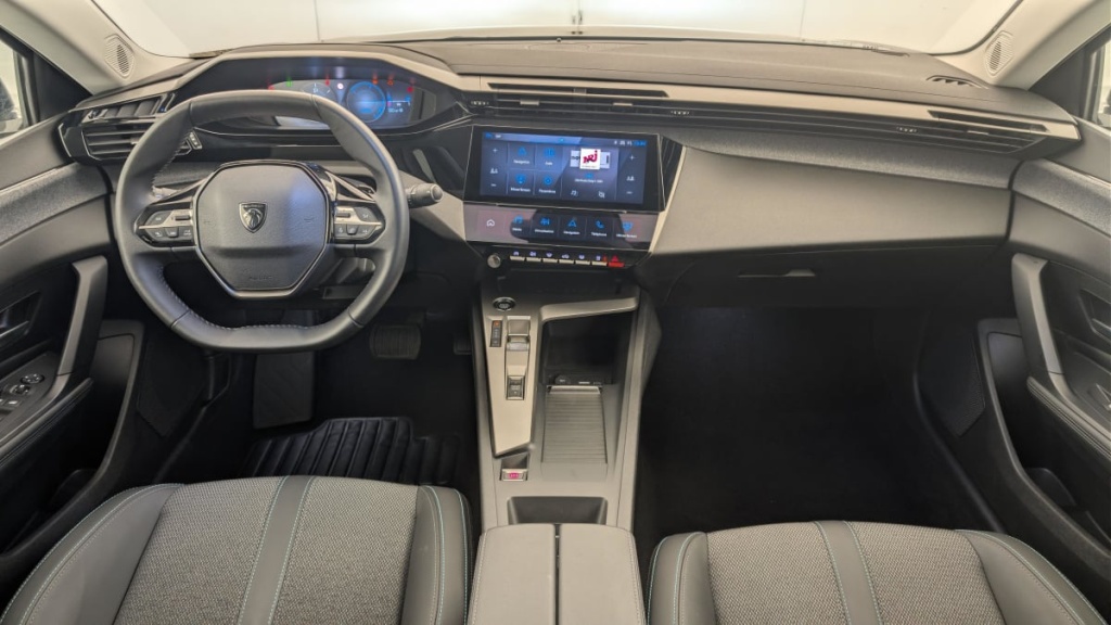 PEUGEOT 408 Hybrid 145 e-DCS6 Allure - ref: 1-369919 - Photo 13