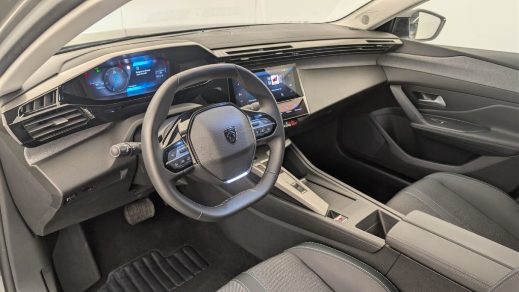 PEUGEOT 408 Hybrid 145 e-DCS6 Allure - ref: 1-369919 - Photo 15