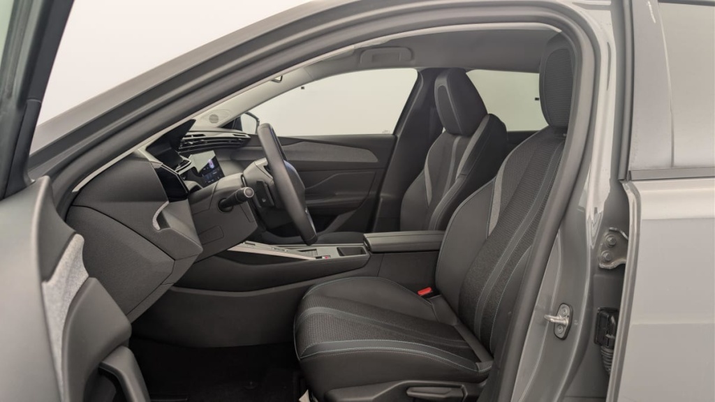 PEUGEOT 408 Hybrid 145 e-DCS6 Allure - ref: 1-369919 - Photo 16