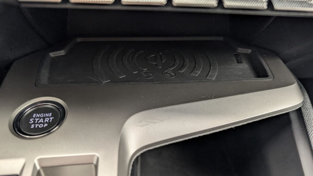 PEUGEOT 408 Hybrid 145 e-DCS6 Allure - ref: 1-369920 - Photo 20