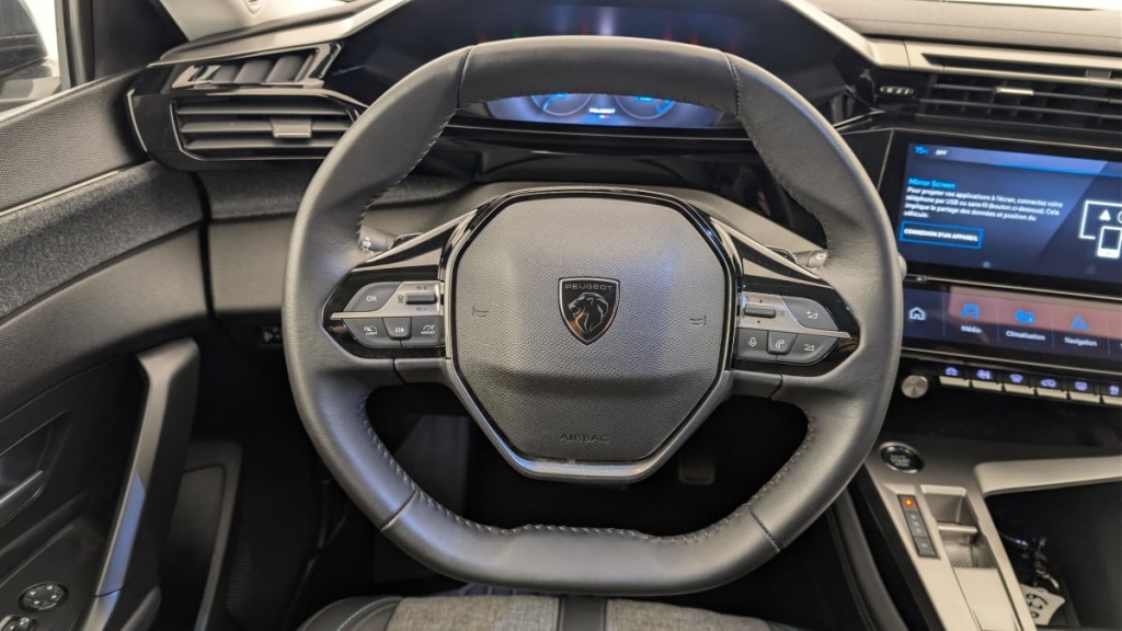 PEUGEOT 408 Hybrid 136 e-DCS6 Allure - ref: 1-369968 - Photo 14