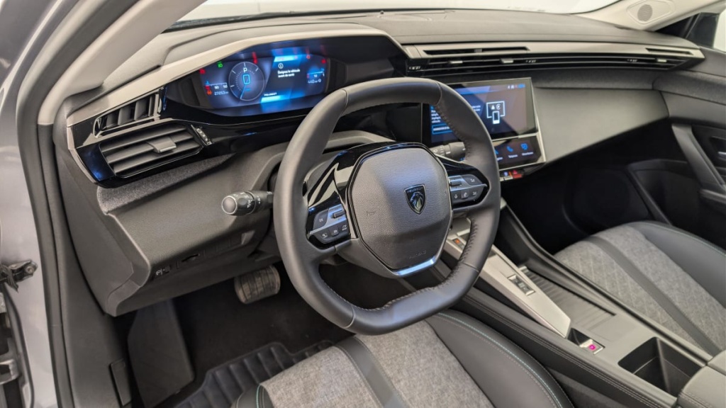 PEUGEOT 408 Hybrid 136 e-DCS6 Allure - ref: 1-369968 - Photo 15