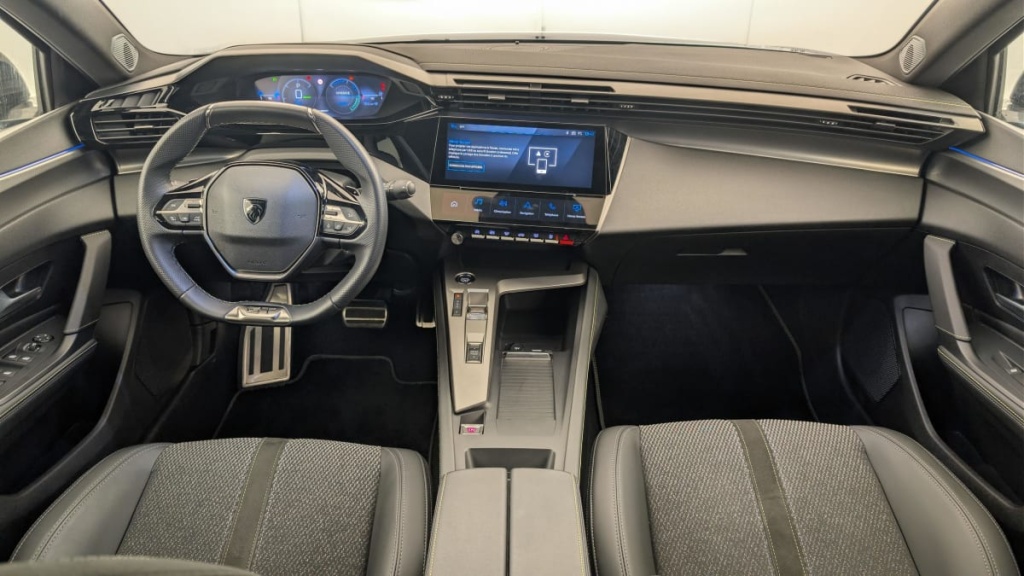 PEUGEOT 408 PHEV 225 e-EAT8 GT - ref: 1-369982 - Photo 13