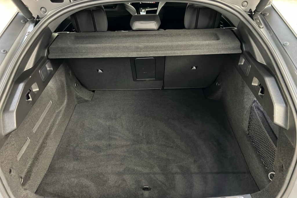 PEUGEOT 408 Hybrid 145 e-DCS6 GT - ref: 1-370029 - Photo 11