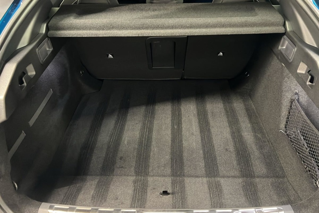 PEUGEOT 408 Hybrid 145 e-DCS6 GT - ref: 1-370035 - Photo 11