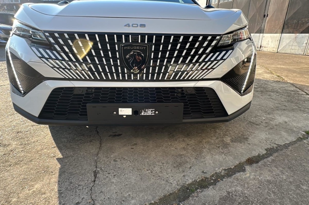 PEUGEOT 408 Hybrid 145 e-DCS6 GT - ref: 1-370059 - Photo 19