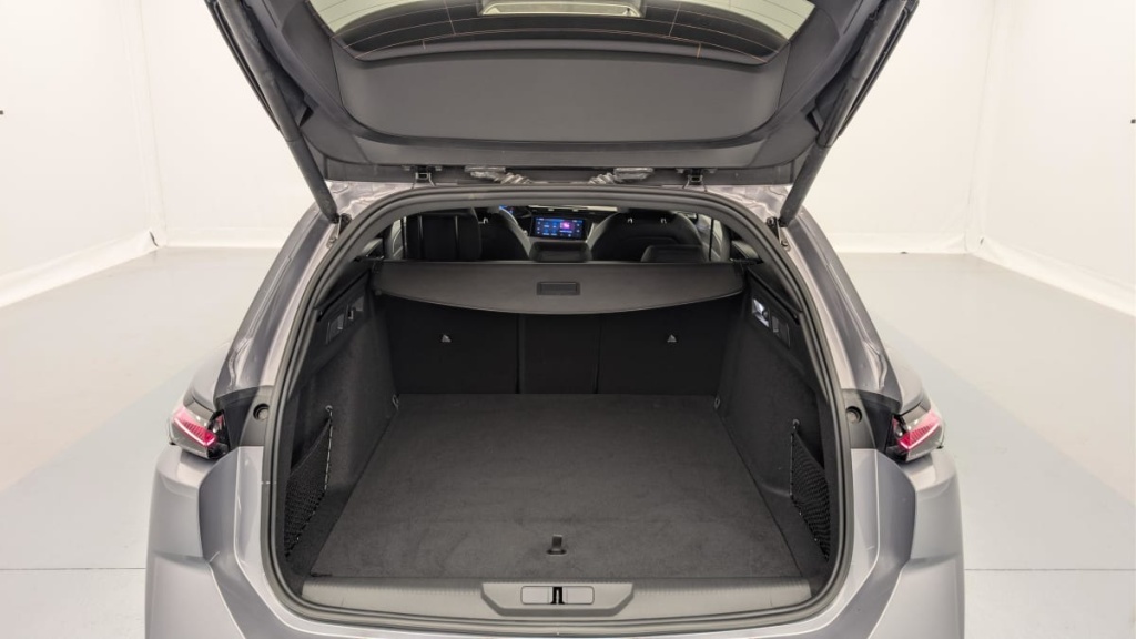 PEUGEOT 308 SW PHEV 225 e-EAT8 GT - ref: 1-370126 - Photo 11