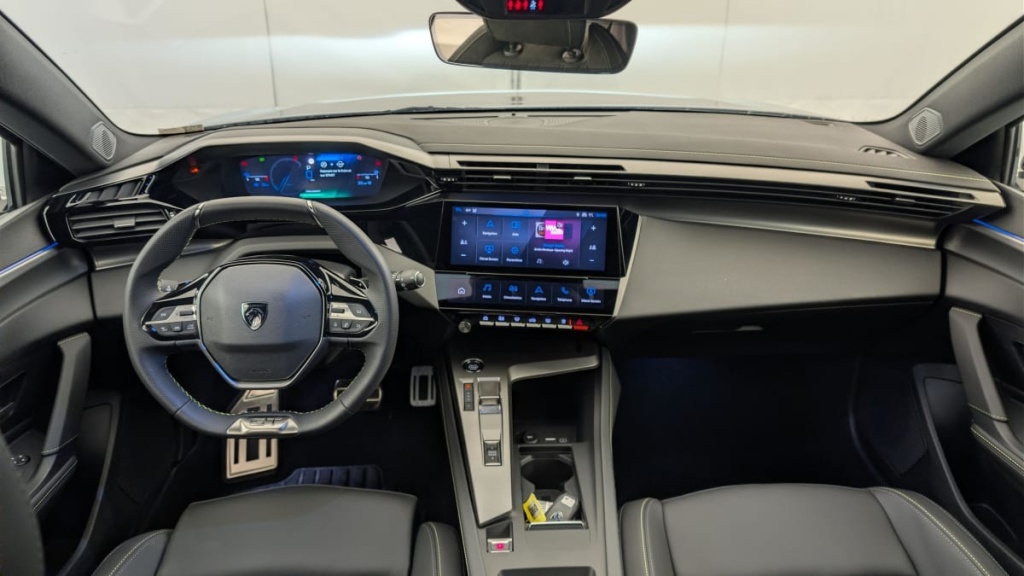 PEUGEOT 308 SW PHEV 225 e-EAT8 GT - ref: 1-370126 - Photo 13