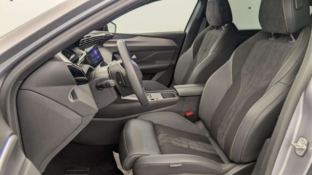 PEUGEOT 308 SW PHEV 225 e-EAT8 GT - ref: 1-370126 - Photo 16