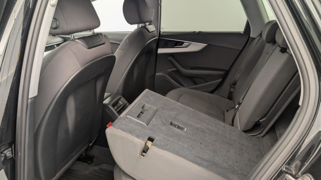 AUDI A4 Avant 35 TFSI 150 S tronic 7 Design - ref: 1-370302 - Photo 12