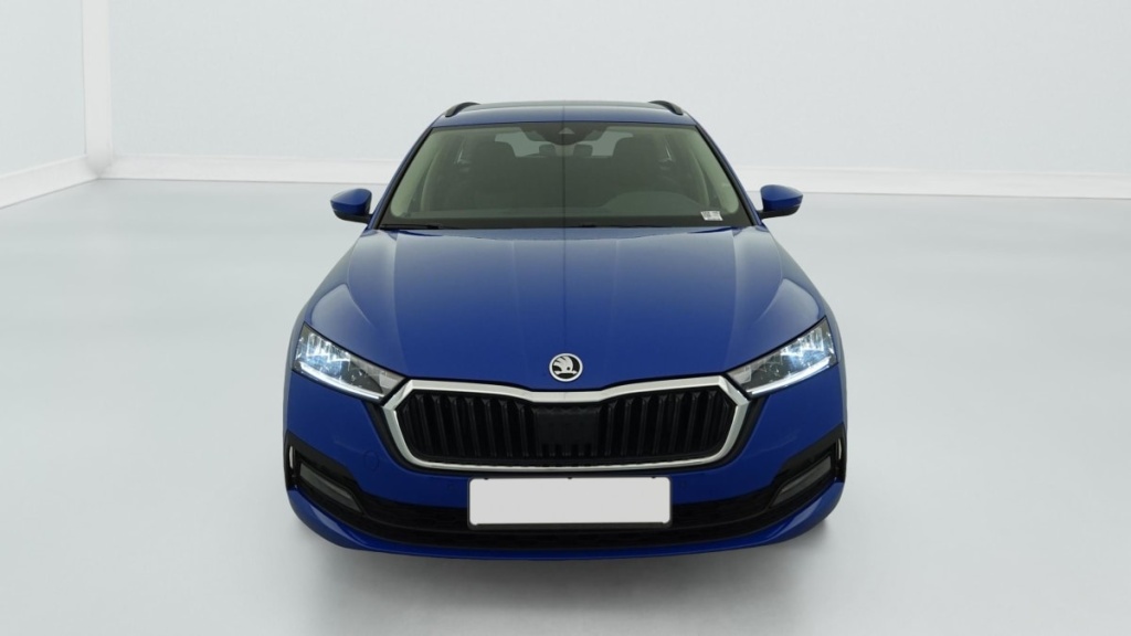 SKODA Octavia Combi 2.0 TDI 150 ch DSG7 Ambition - ref: 1-370621 - Photo 2