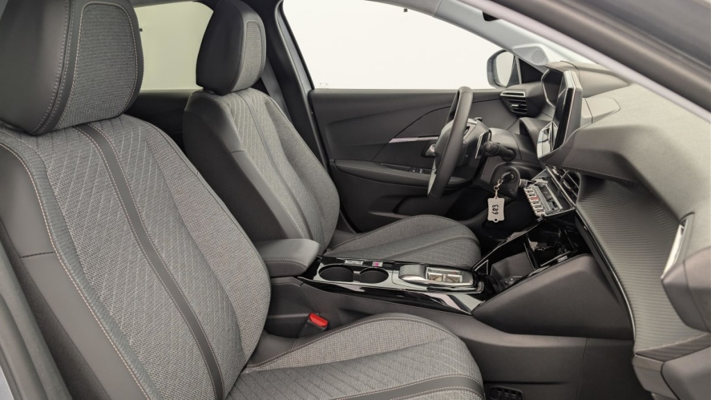 PEUGEOT 208 Hybrid 145 e-DCS6 Allure - ref: 1-370679 - Photo 9