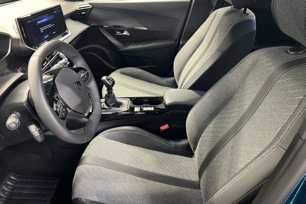 PEUGEOT 2008 100 S S BVM6 Allure - ref: 1-371247 - Photo 9