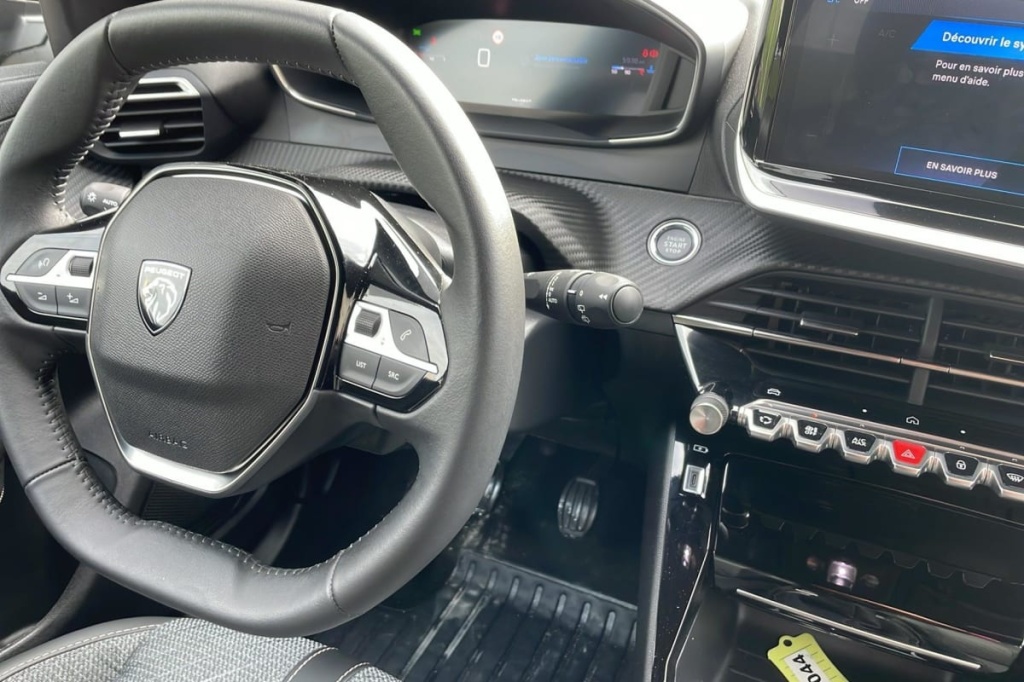 PEUGEOT 2008 100 S S BVM6 Allure - ref: 1-371300 - Photo 15