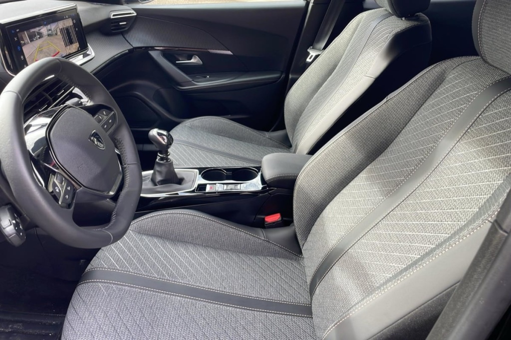 PEUGEOT 2008 100 S S BVM6 Allure - ref: 1-371300 - Photo 9