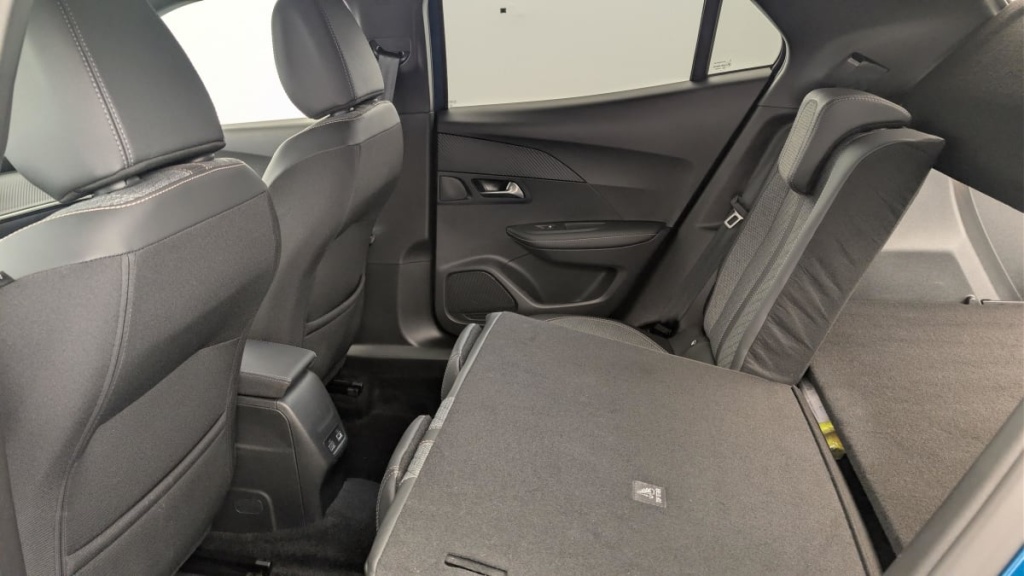 PEUGEOT 2008 Hybrid 145 e-DCS6 Allure - ref: 1-371352 - Photo 12