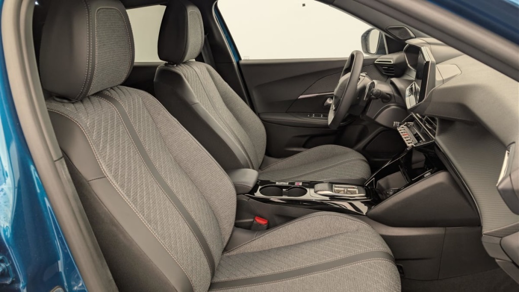 PEUGEOT 2008 Hybrid 145 e-DCS6 Allure - ref: 1-371633 - Photo 9