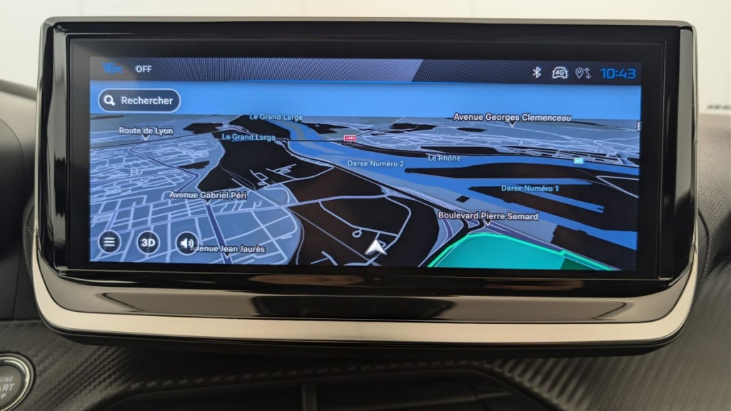 PEUGEOT 2008 Hybrid 145 e-DCS6 Allure - ref: 1-371676 - Photo 17