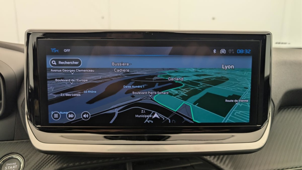 PEUGEOT 2008 Hybrid 145 e-DCS6 Allure - ref: 1-371698 - Photo 18