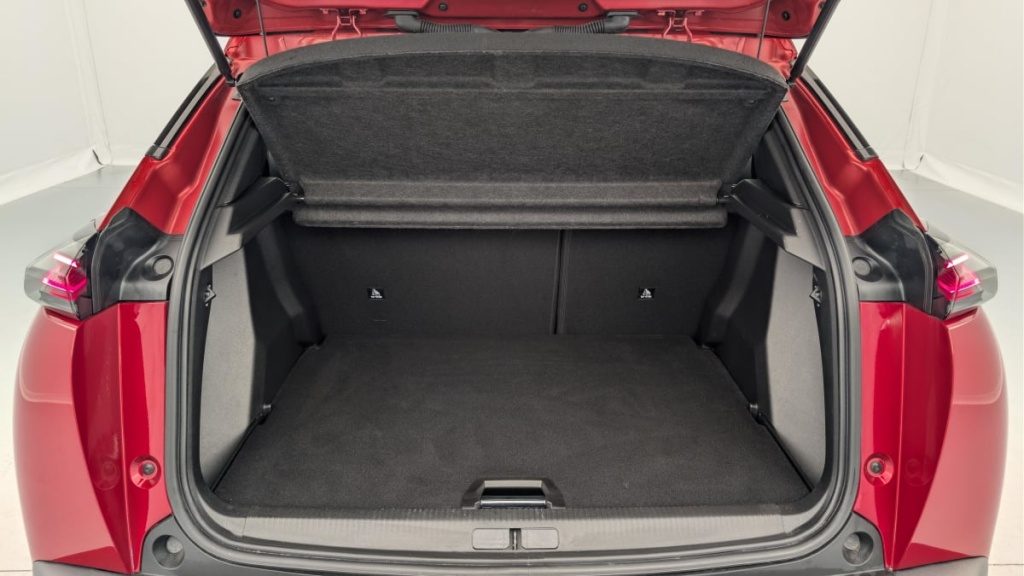 PEUGEOT 2008 Hybrid 145 e-DCS6 Allure - ref: 1-371737 - Photo 11