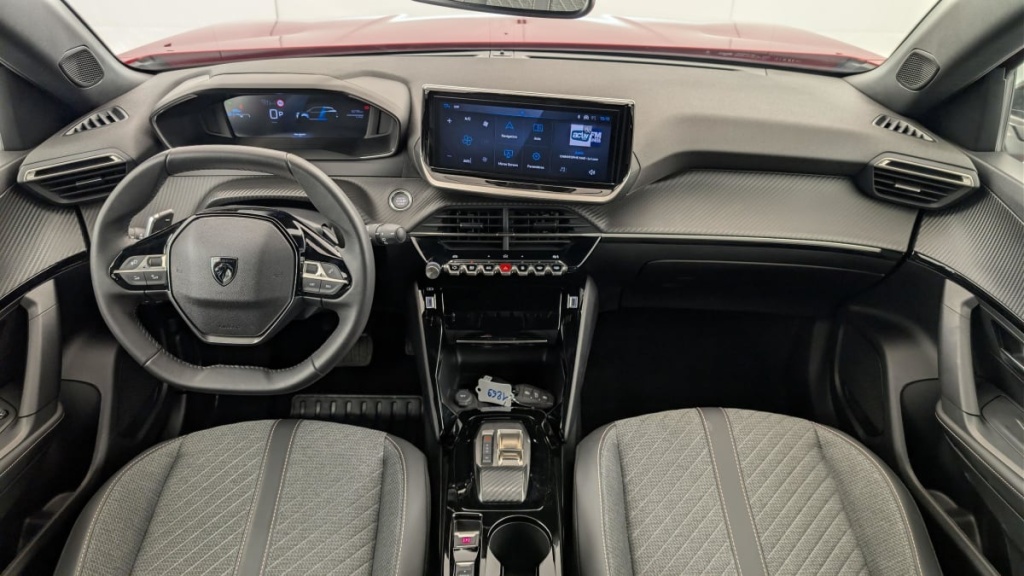 PEUGEOT 2008 Hybrid 145 e-DCS6 Allure - ref: 1-371743 - Photo 13