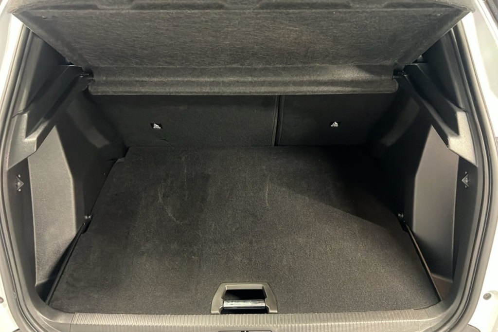 PEUGEOT 2008 Hybrid 145 e-DCS6 Allure - ref: 1-371769 - Photo 11