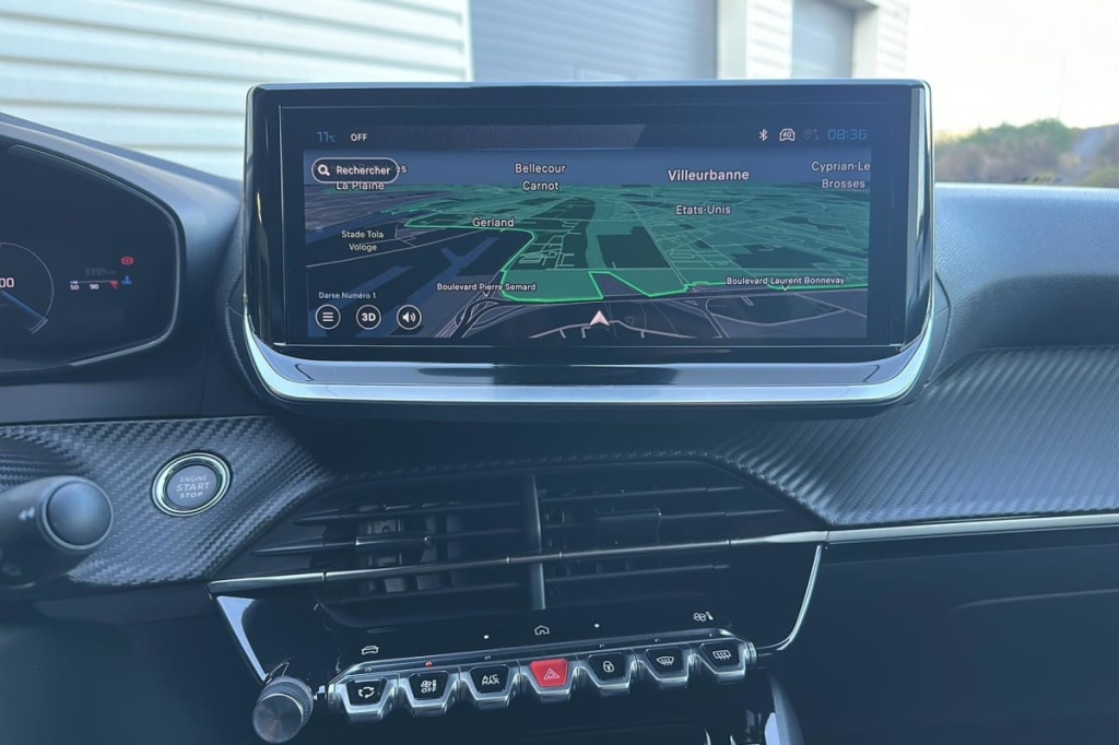 PEUGEOT 2008 100 S S BVM6 Allure - ref: 1-371841 - Photo 18