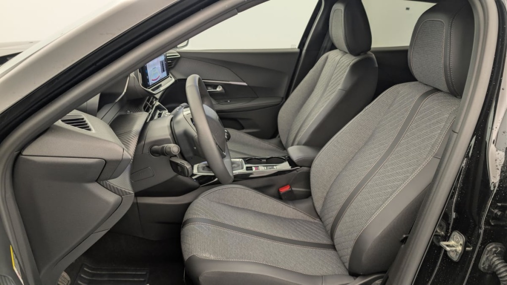 PEUGEOT 2008 100 S S BVM6 Allure - ref: 1-371852 - Photo 16