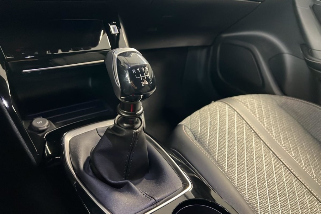 PEUGEOT 2008 100 S S BVM6 Allure - ref: 1-371863 - Photo 16