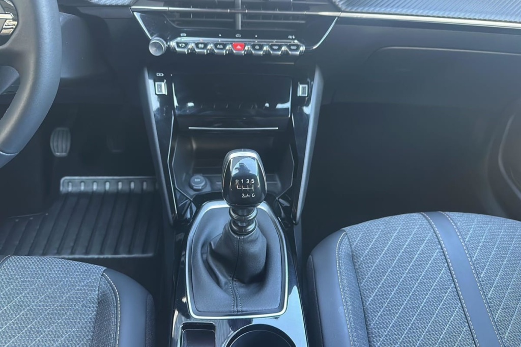 PEUGEOT 2008 100 S S BVM6 Allure - ref: 1-371864 - Photo 16