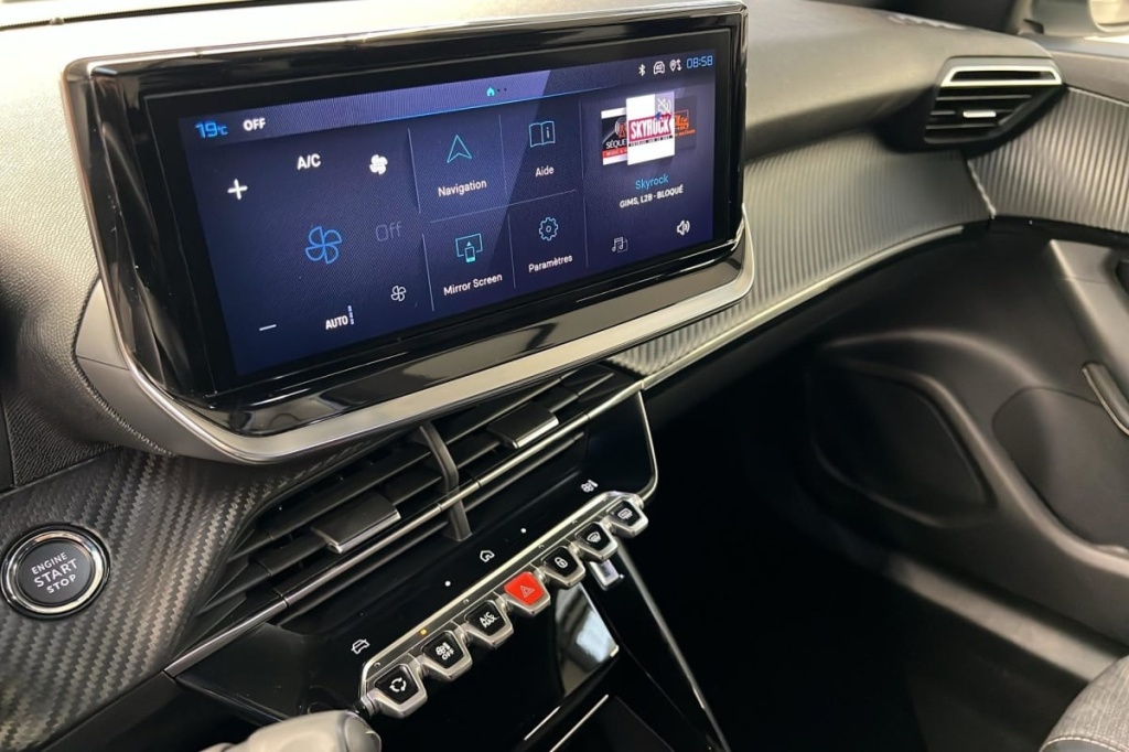 PEUGEOT 2008 100 S S BVM6 Allure - ref: 1-371865 - Photo 17