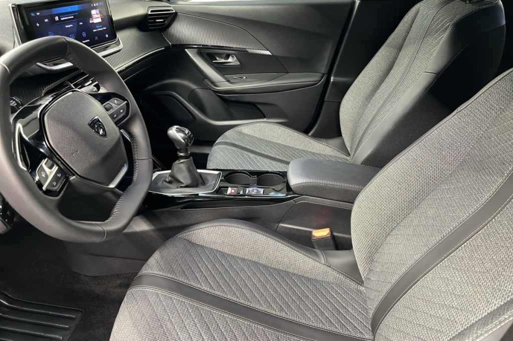 PEUGEOT 2008 100 S S BVM6 Allure - ref: 1-371865 - Photo 9