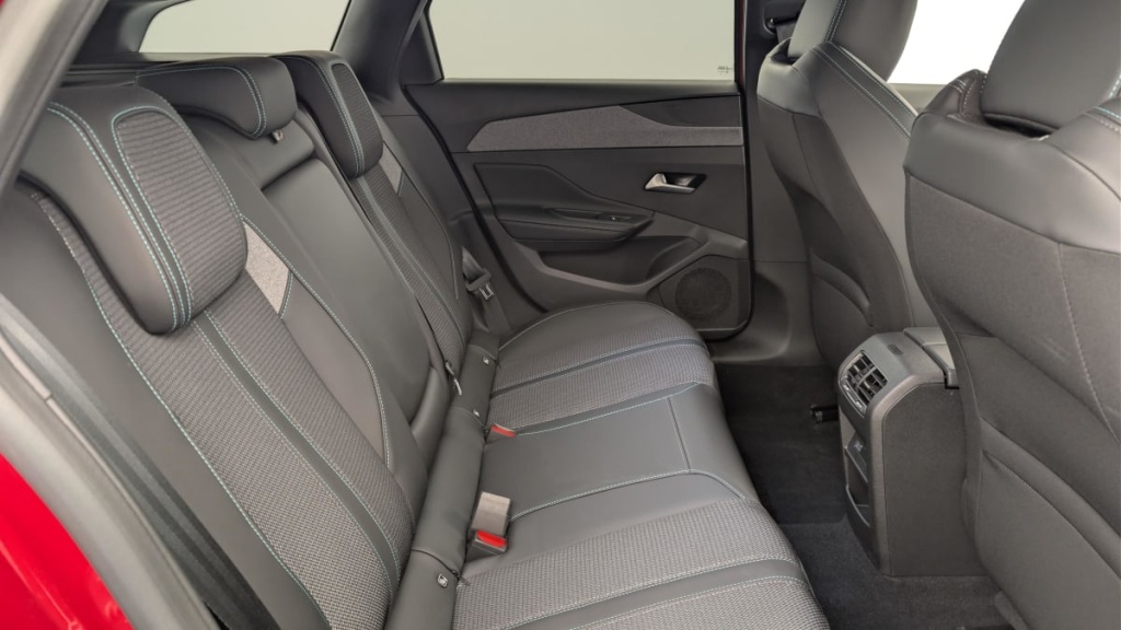 PEUGEOT 308 SW Hybrid 145 e-DCS6 Allure - ref: 1-371904 - Photo 10