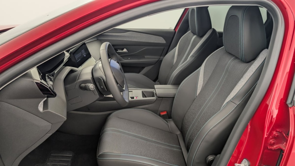 PEUGEOT 308 SW Hybrid 145 e-DCS6 Allure - ref: 1-371904 - Photo 16