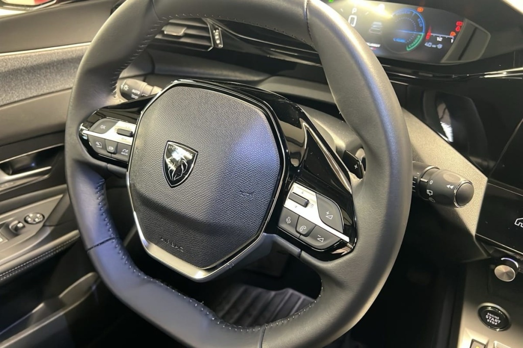 PEUGEOT 308 SW Hybrid 145 e-DCS6 Allure - ref: 1-371908 - Photo 15