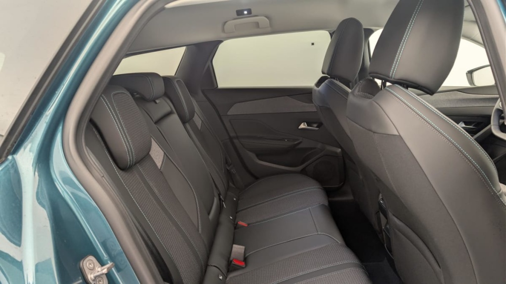 PEUGEOT 308 SW Hybrid 145 e-DCS6 Allure - ref: 1-371909 - Photo 10