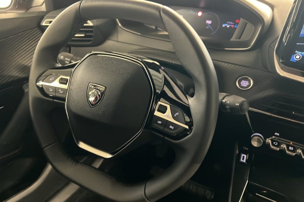 PEUGEOT 2008 100 S S BVM6 Allure - ref: 1-371986 - Photo 15