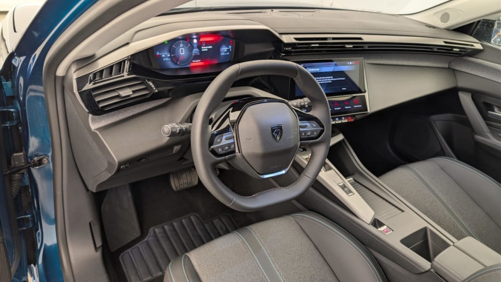 PEUGEOT 308 Hybrid 145 e-DCS6 Allure - ref: 1-372049 - Photo 15