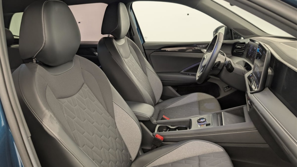 VOLKSWAGEN Tiguan 2.0 TDI 150ch DSG7 Life Plus - ref: 1-372221 - Photo 9