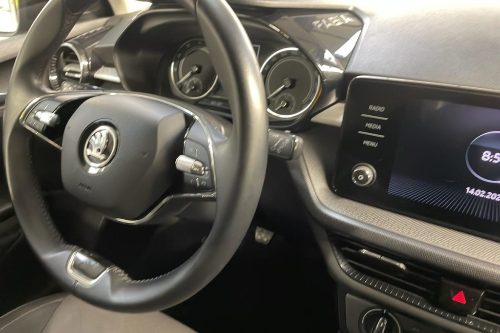 SKODA Fabia 1.0 TSI 95 CH BVM5 AMBITION - ref: 1-372369 - Photo 15