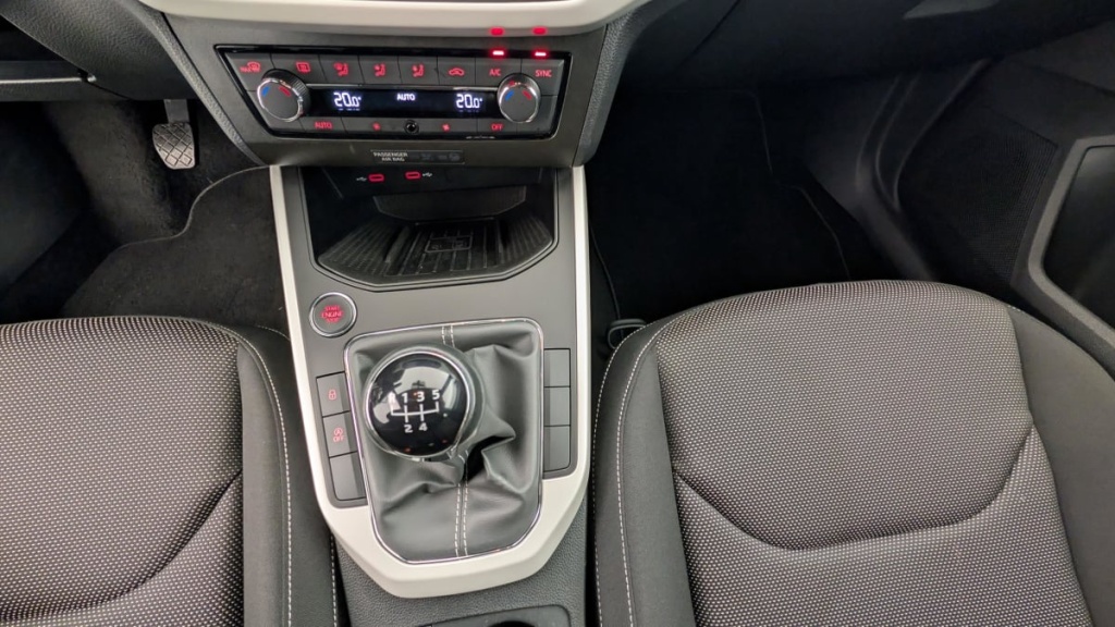 SEAT Arona 1.0 ECOTSI 95 CH START STOP BVM5 XCELLENCE - ref: 1-372408 - Photo 17