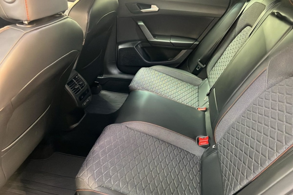 SEAT Leon E-HYBRID 204 CH DSG6 FR - ref: 1-372446 - Photo 10