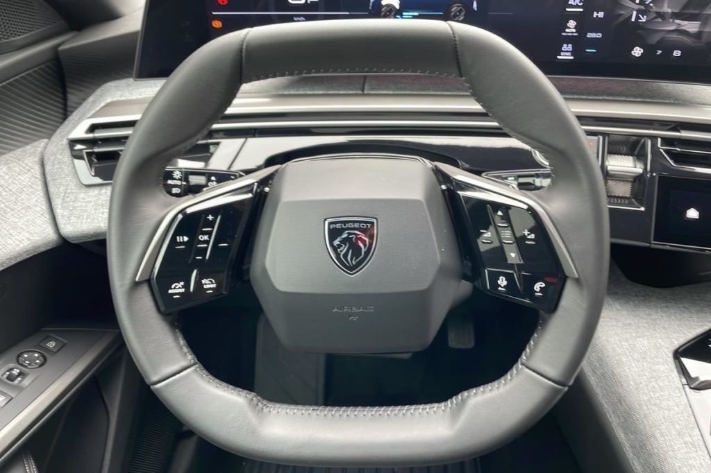 PEUGEOT 3008 HYBRID 136 E-DCS6 ALLURE - ref: 1-372525 - Photo 14