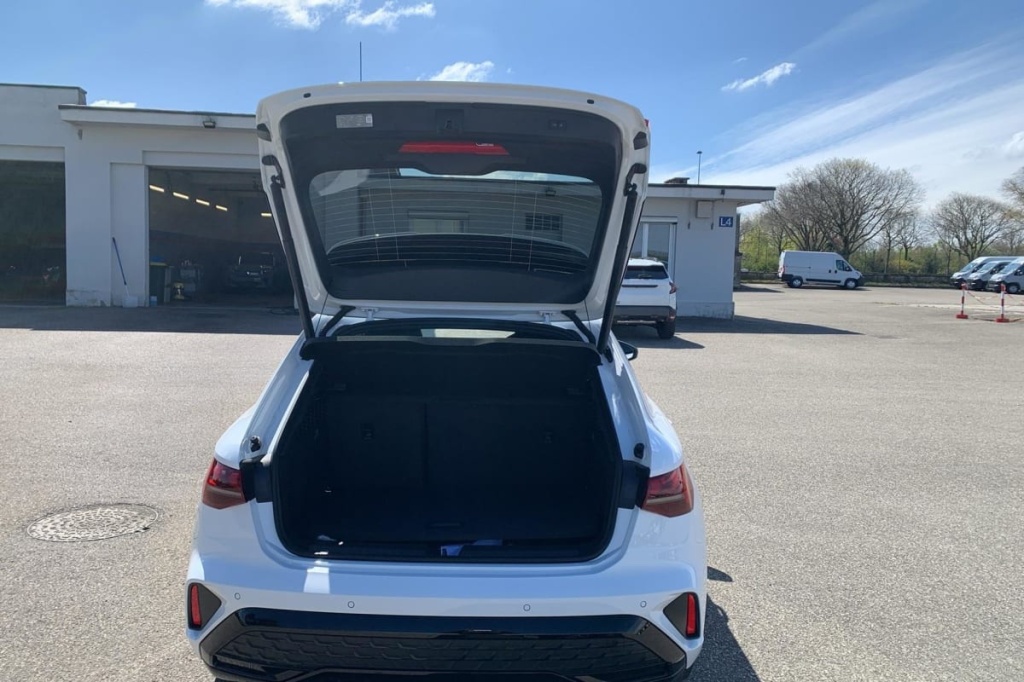 AUDI A3 Sportback 45 TFSI E HYBRIDE RECHARGEABLE 272 S TRONIC 6 S LINE - ref: 1-372759 - Photo 12