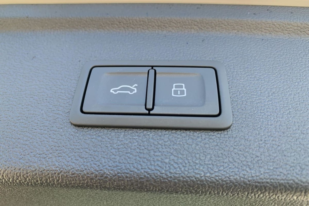 AUDI A3 Sportback 45 TFSI E HYBRIDE RECHARGEABLE 272 S TRONIC 6 S LINE - ref: 1-372759 - Photo 13