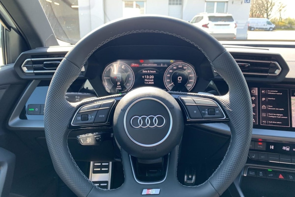 AUDI A3 Sportback 45 TFSI E HYBRIDE RECHARGEABLE 272 S TRONIC 6 S LINE - ref: 1-372759 - Photo 17